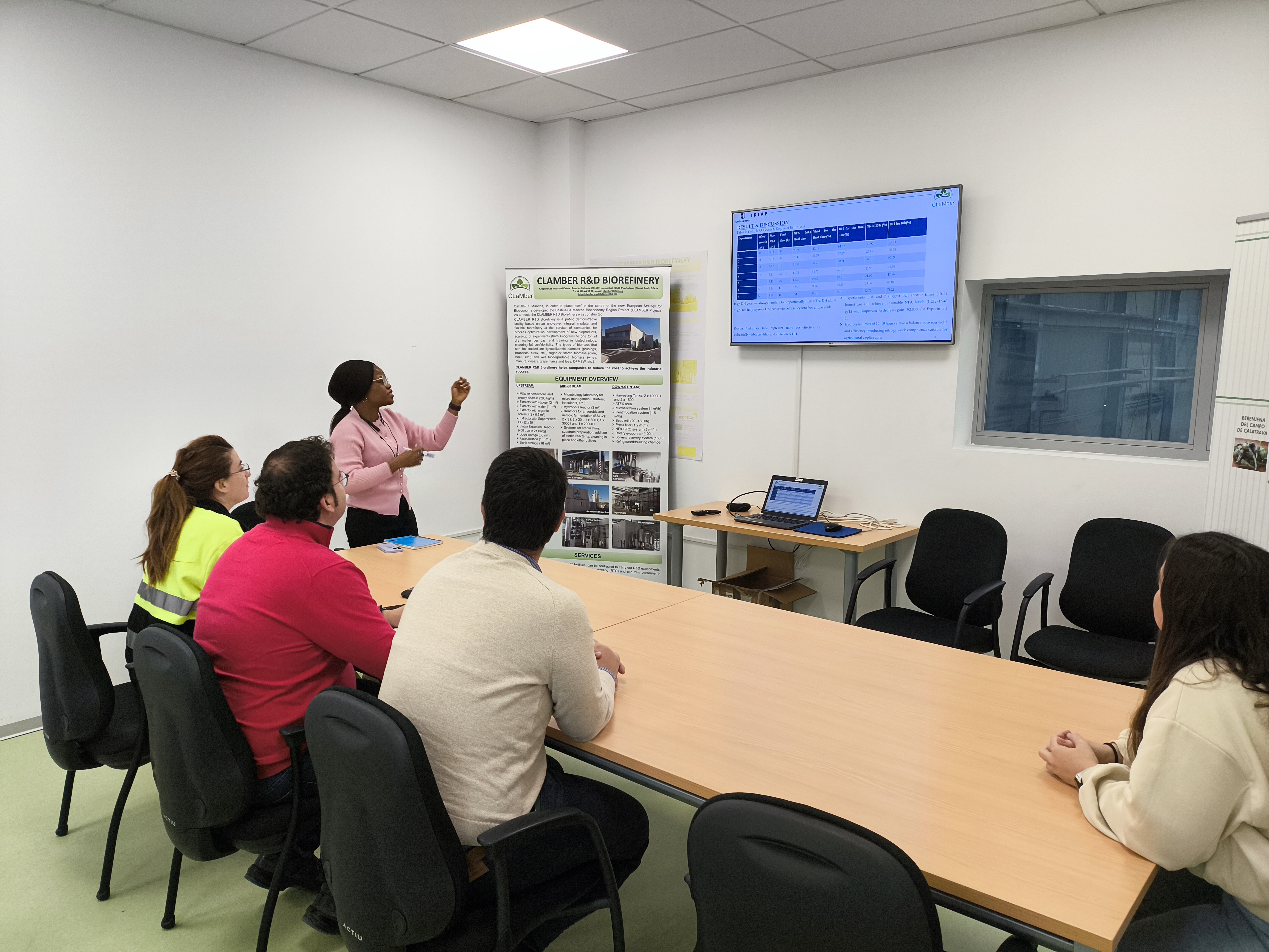 Presentación de resultados de Amosun Omolola en la Biorrefinería CLaMber