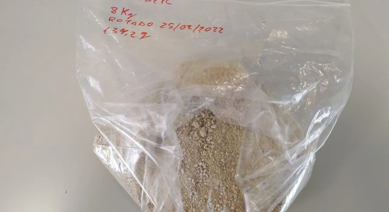 Polihidroxialcanoato (PHA) producido en CLaMber y precursor del Bioplástico